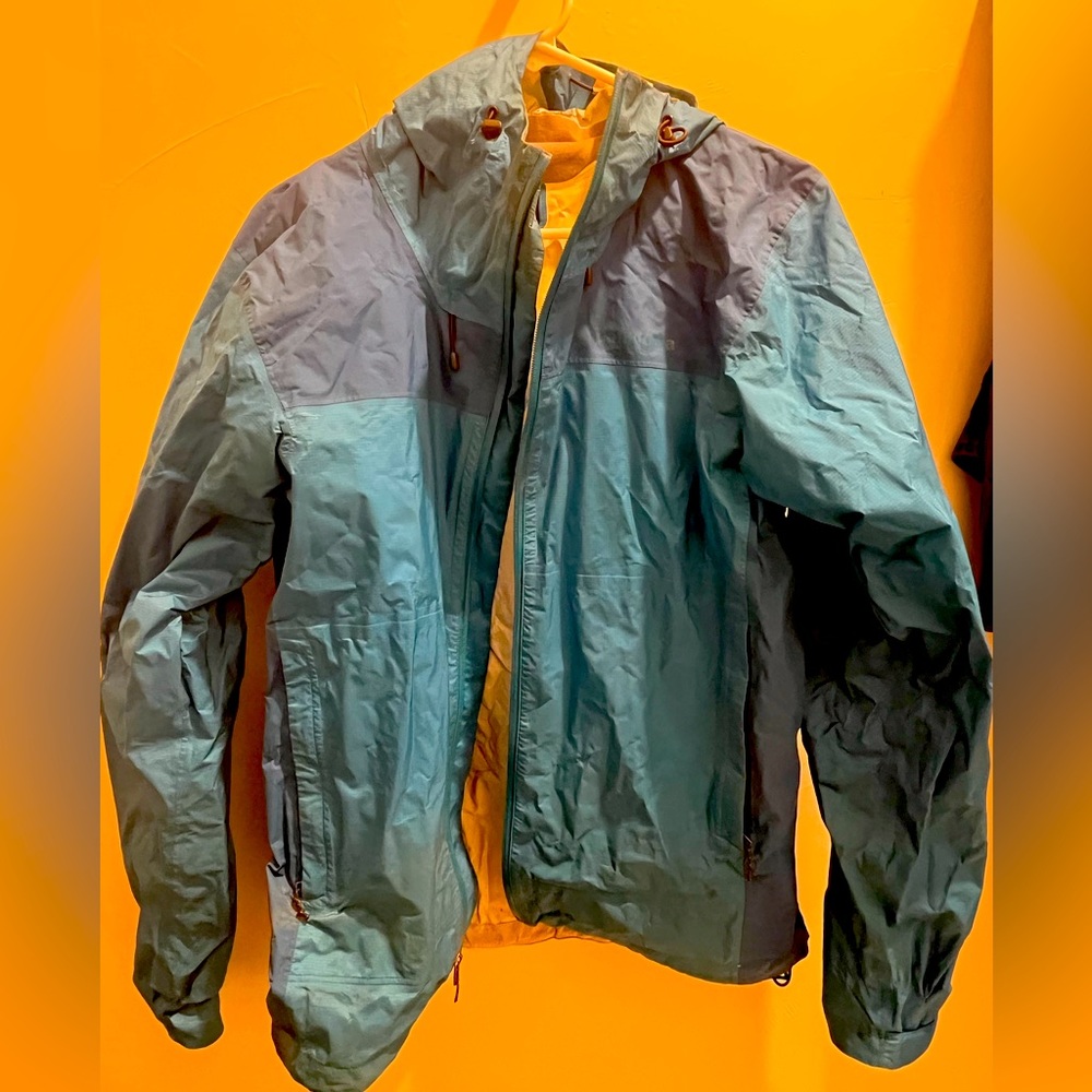 Patagonia Torrent shell Rain Jacket  blue